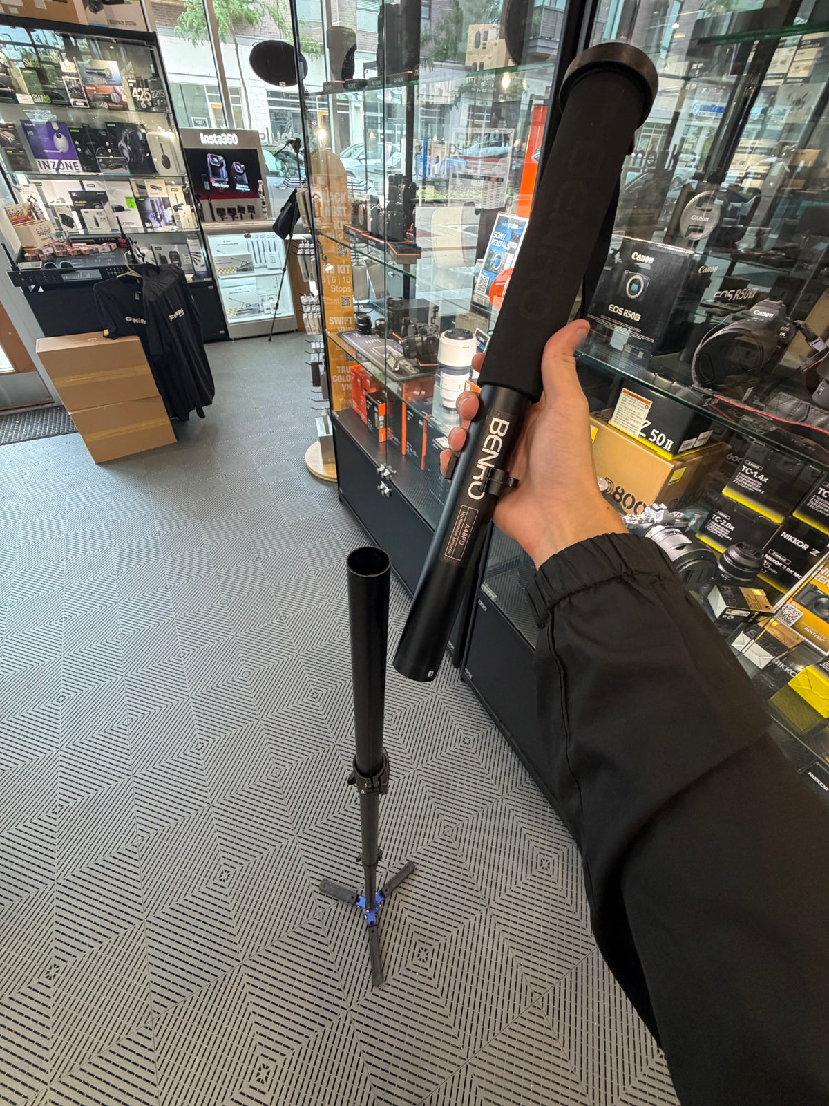 Used Benro A48FD Tripod