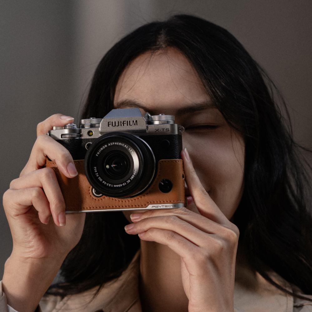 Leather Camera Case (For FujiFilm)