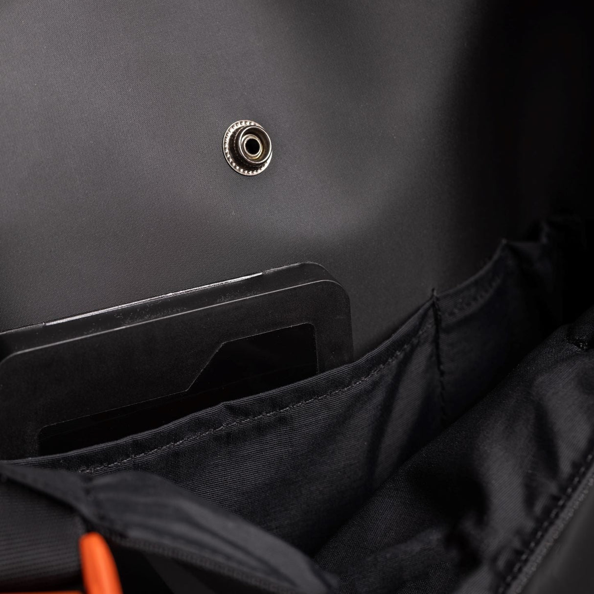 Bravo Mirrorless Shoulder Bag