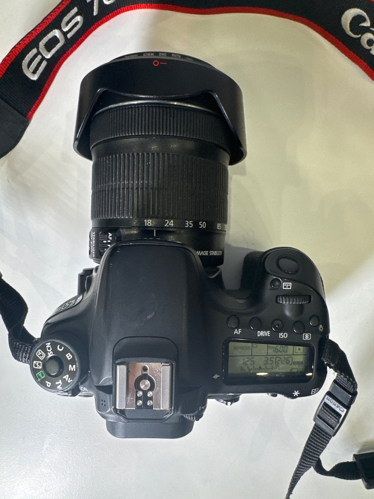 (USED) Canon EOS 70D with 18-135mm F3.5-5.6 IS STM Lens