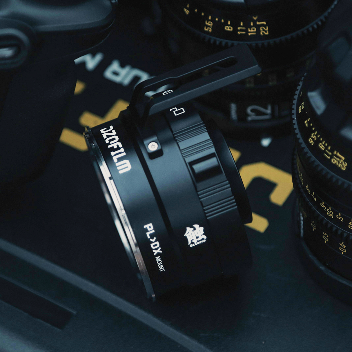 Octopus Adapter|Multi-Mount Lens Adapter with Active Lock System for EF / PL Lenses