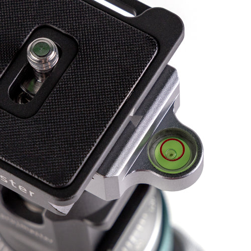 ProMaster iota 422 Ultralightweight Tripod Kit - Carbon Fiber - Image 9