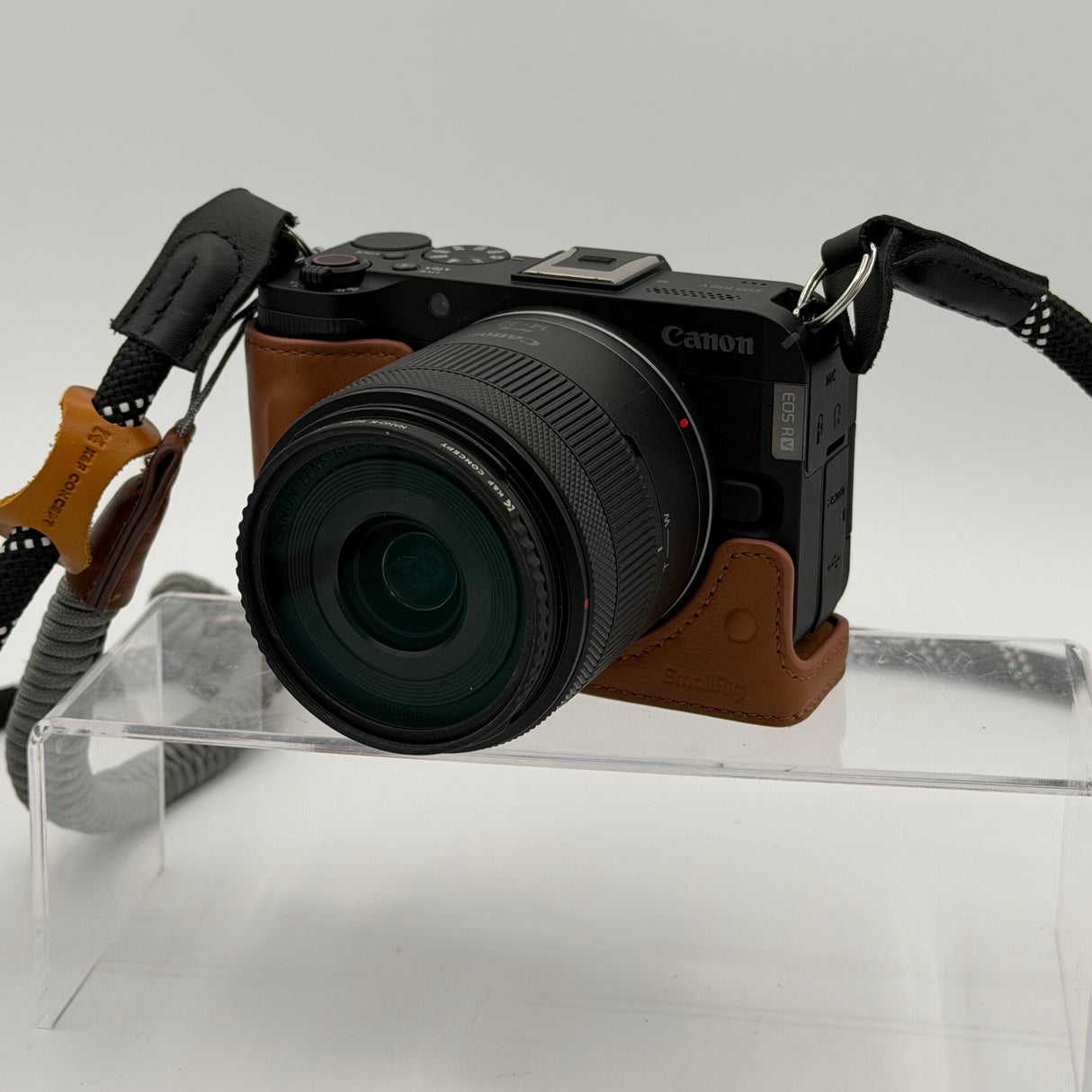 Used Canon EOS R50 V Kit with 14-30mm Lens