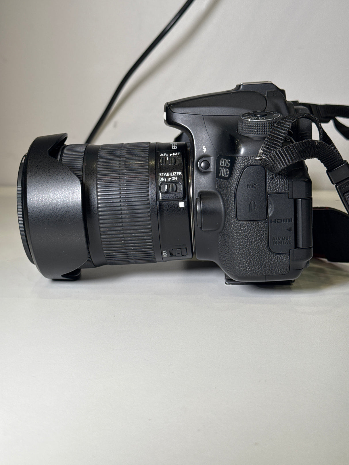 (USED) Canon EOS 70D with 18-135mm F3.5-5.6 IS STM Lens