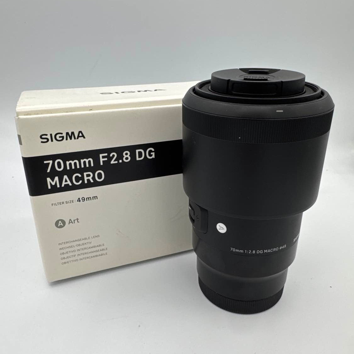Used Sigma 70mm f/2.8 Macro Lens (L-Mount)
