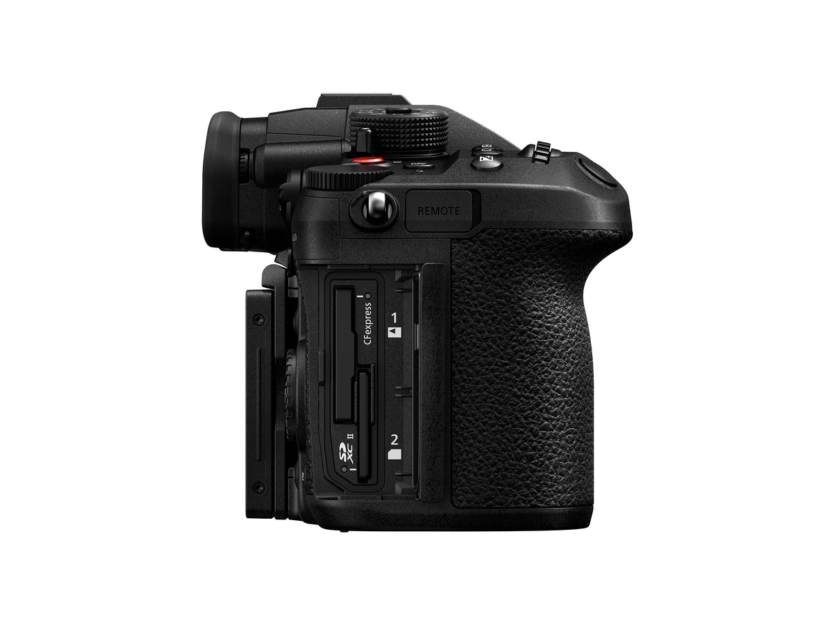 GH7 Mirrorless Camera
