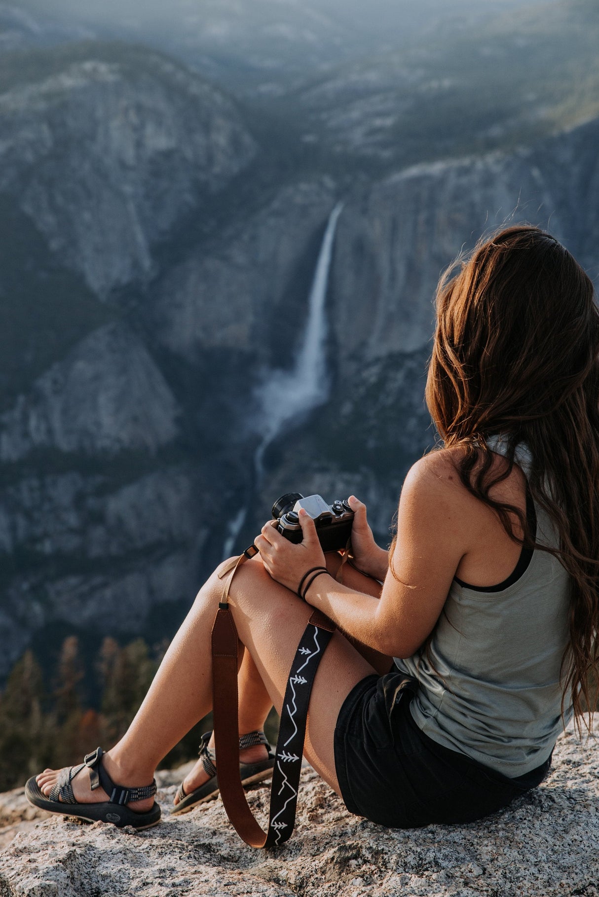 Simple Mountain Design Camera Strap