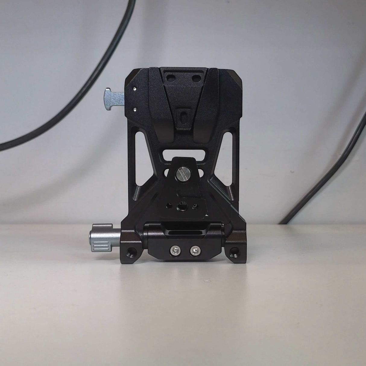 Used SmallRig V-Mount Battery Plate
