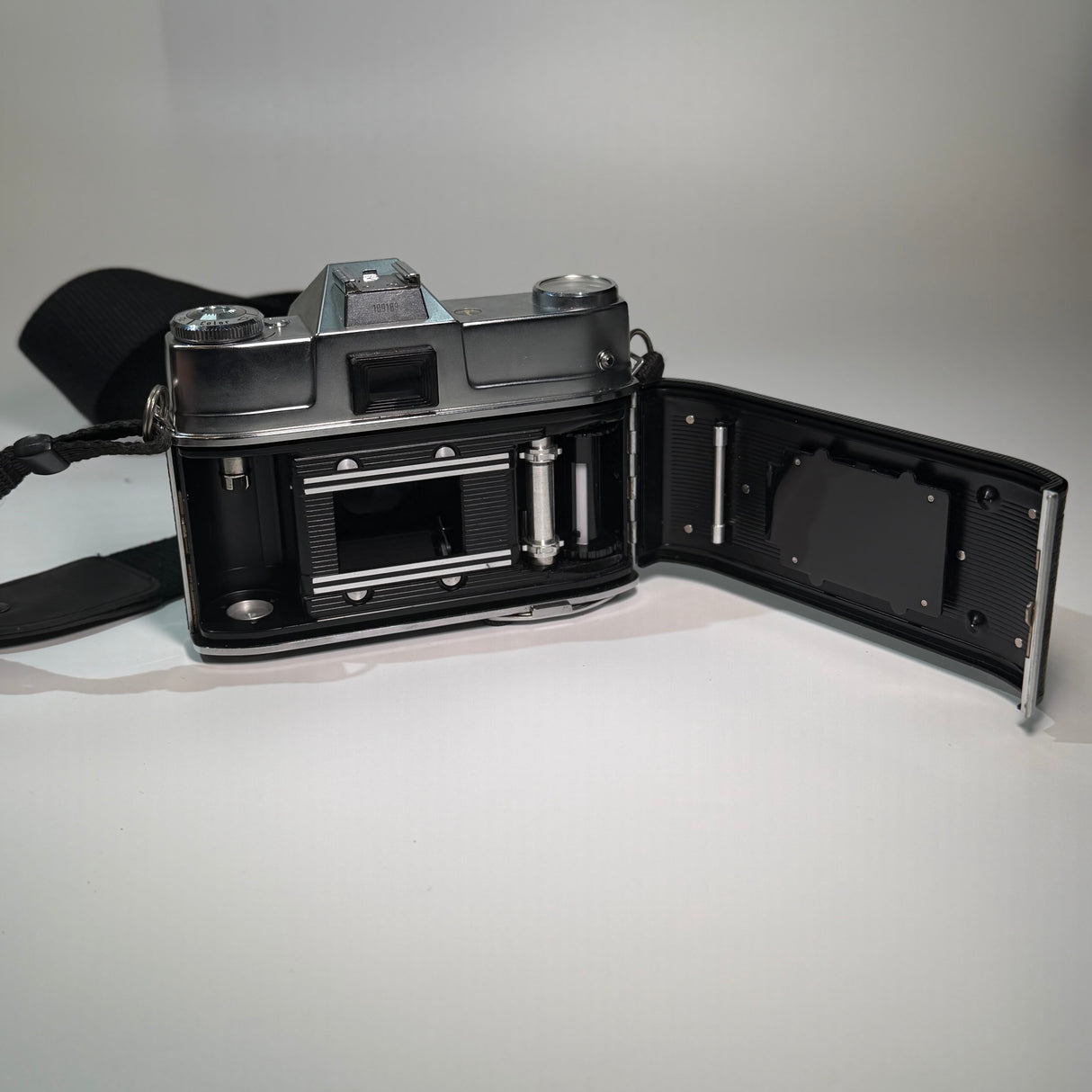 (USED) Kodak Retina Reflex III w/ 50mm f/2.8 Lens