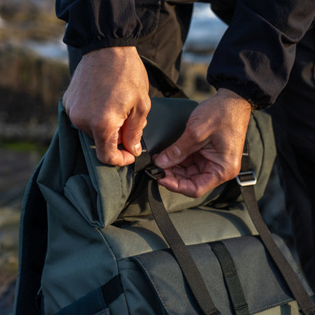 ProMaster  Jasper 2.0 Medium Rolltop (7.5 + 9 L Green) - Image 9