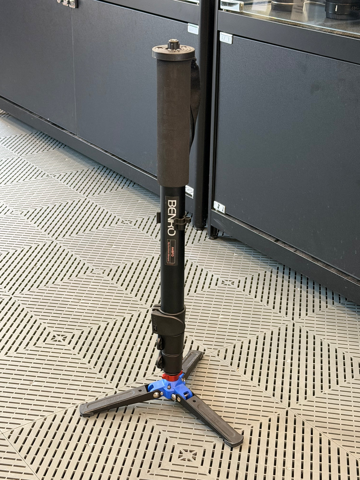 Used Benro A48FD Tripod