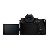 G9II Mirrorless Camera + 12-60mm F3.5-5.6 Lens