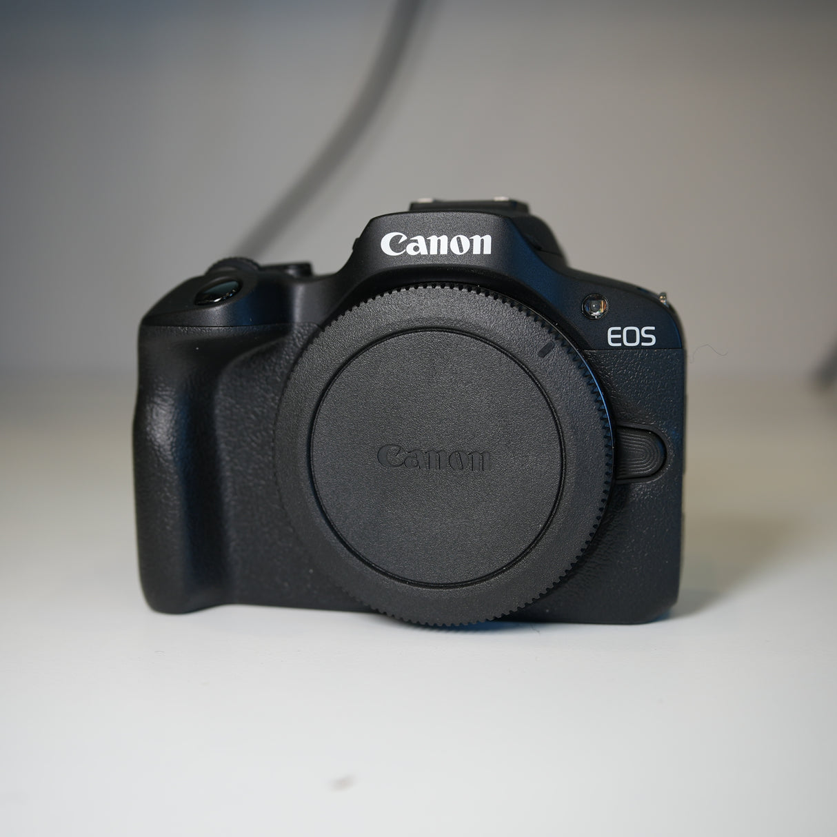 (USED) Canon EOS R100 Mirrorless Camera FULL KIT!