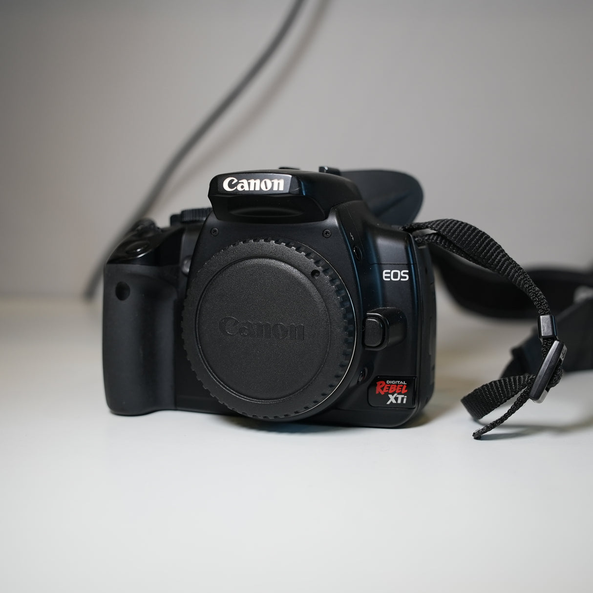 Used Canon EOS Rebel XTi DSLR Camera