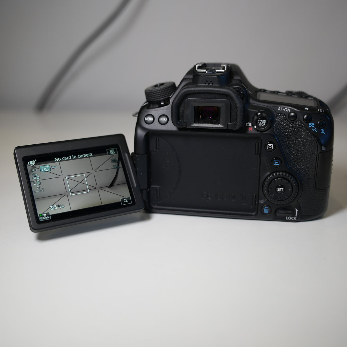 (USED) Canon EOS 80D DSLR Kit