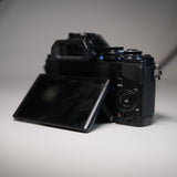 (USED) Olympus OM-D E-M10 Mirrorless Camera (Body Only)