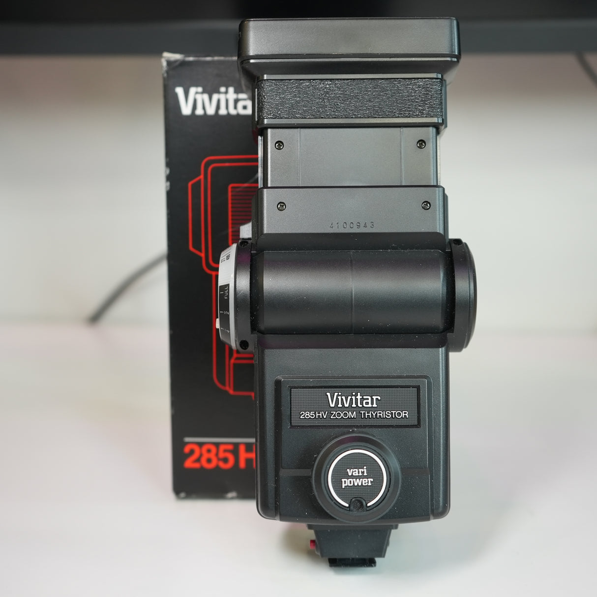 (USED) (UNTESTED) Vivitar 285HV Zoom Thyristor Flash (No Cord)