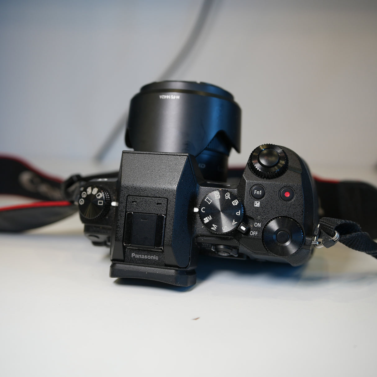 (USED) Panasonic LUMIX DMC-G7 Mirrorless Camera Bundle