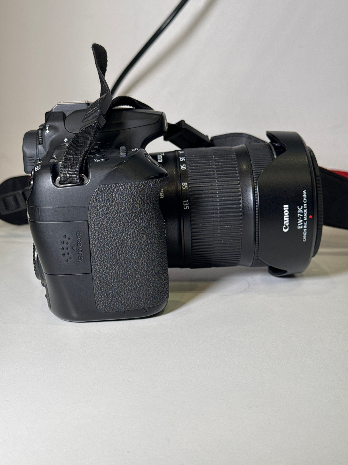 (USED) Canon EOS 70D with 18-135mm F3.5-5.6 IS STM Lens