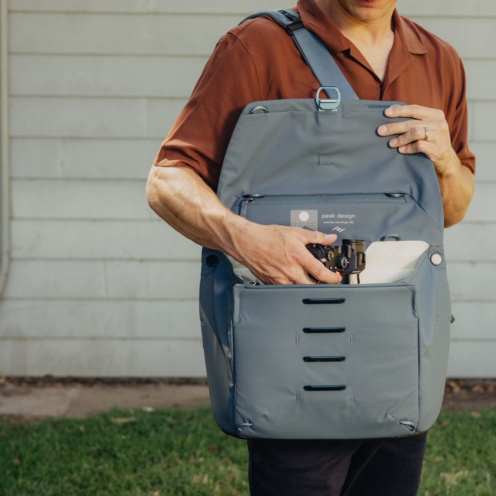 Everyday Messenger | 13L | Ocean