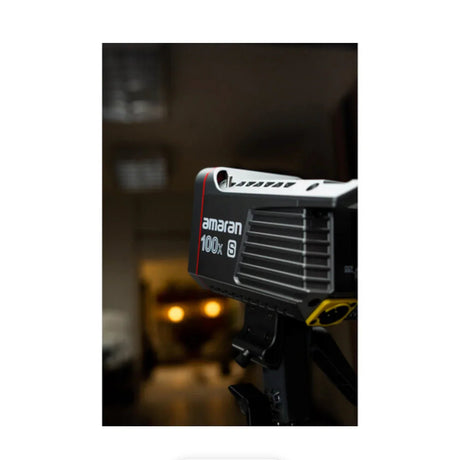 amaran COB 100x S Bi-Color LED Monolight