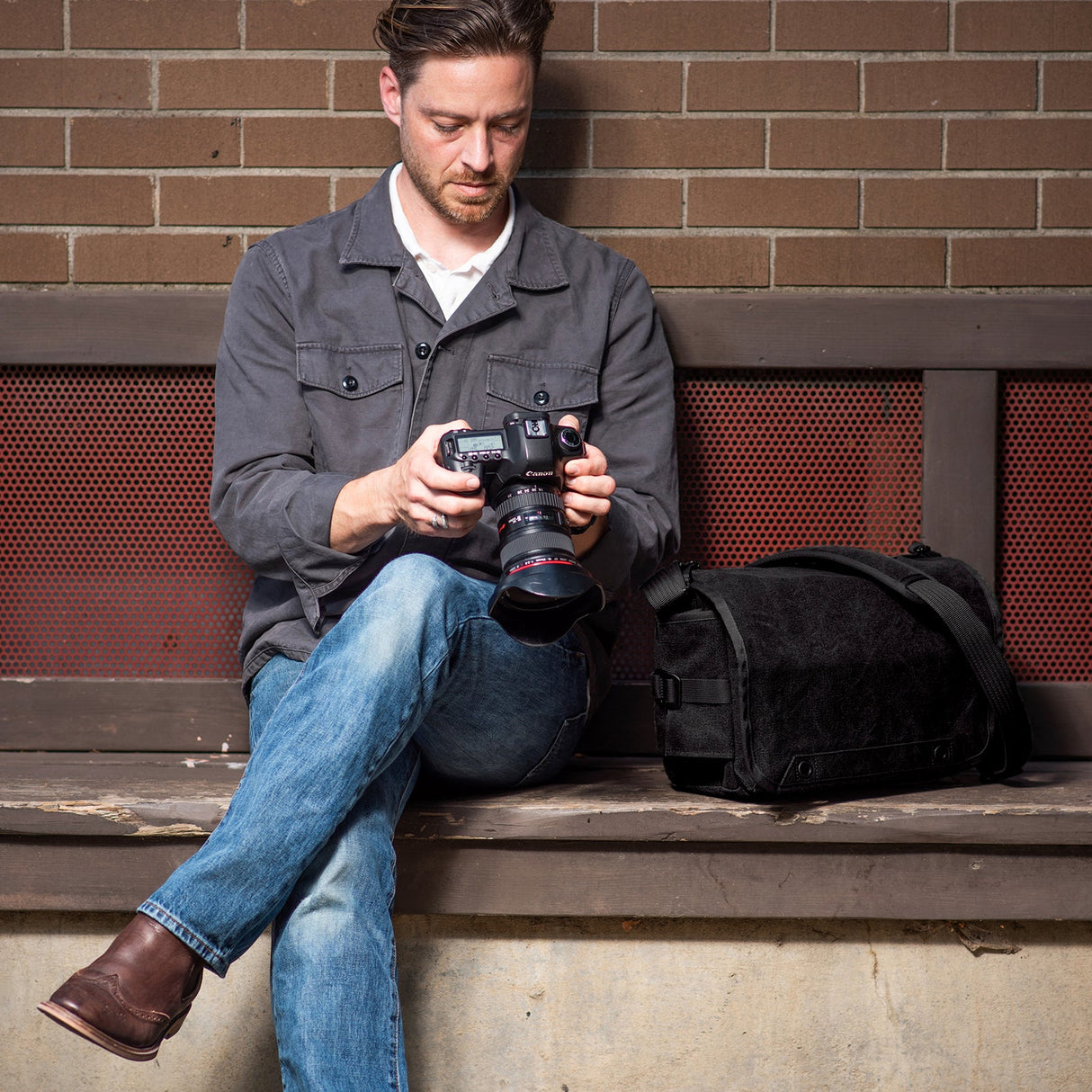 Think Tank Photo Retrospective 7 V2.0 Shoulder Bag (Black) - view 5