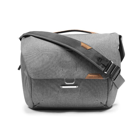 Everyday Messenger | 13L | Ash