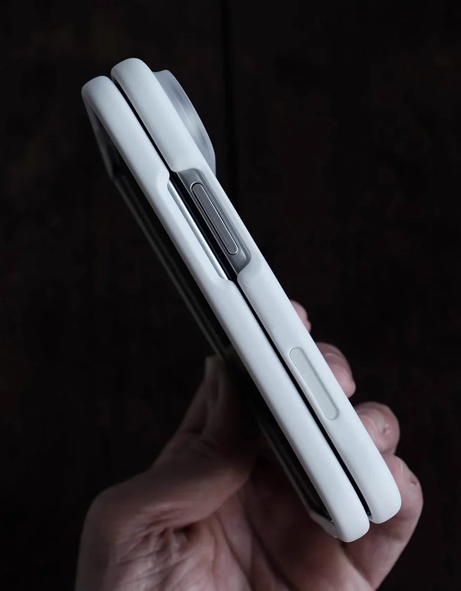 Waterproof Case for Foldable Phones — Outex Phone Pro Kit