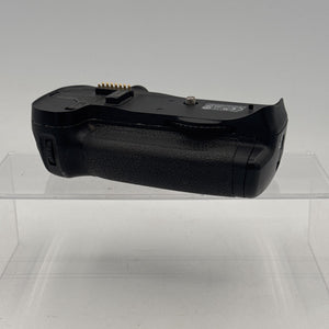 Used — Nikon MB-D10