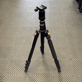 Used Victiv AT72 Tripod