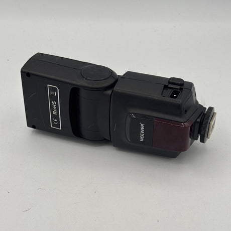 Used Neewer TT560 Speedlite
