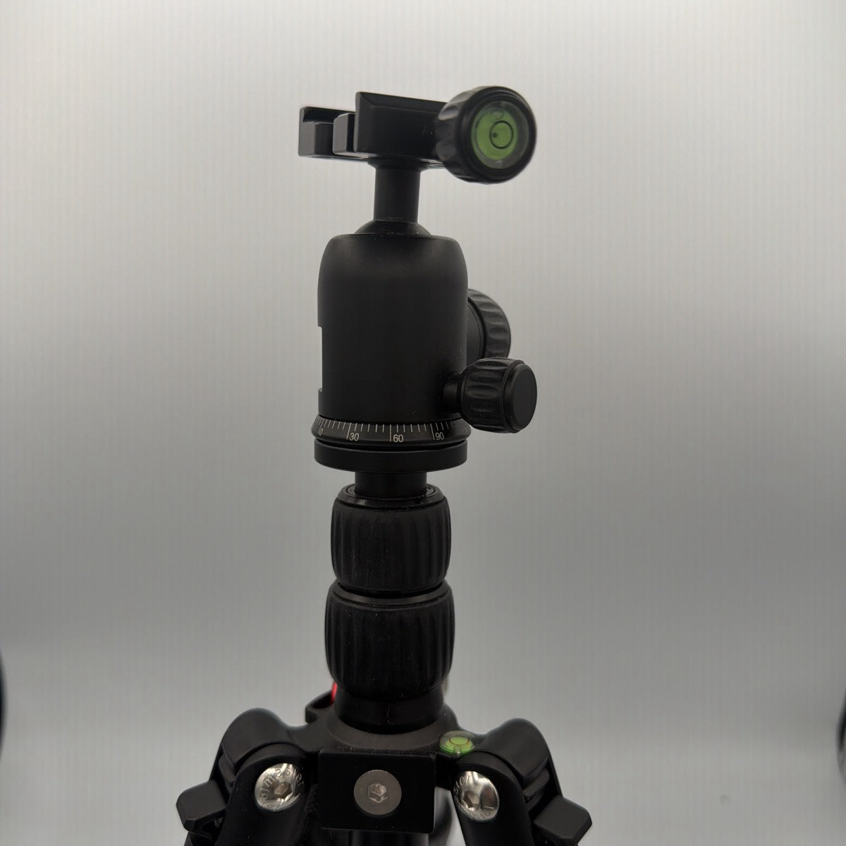 Used Promaster XC-M 522 Tripod